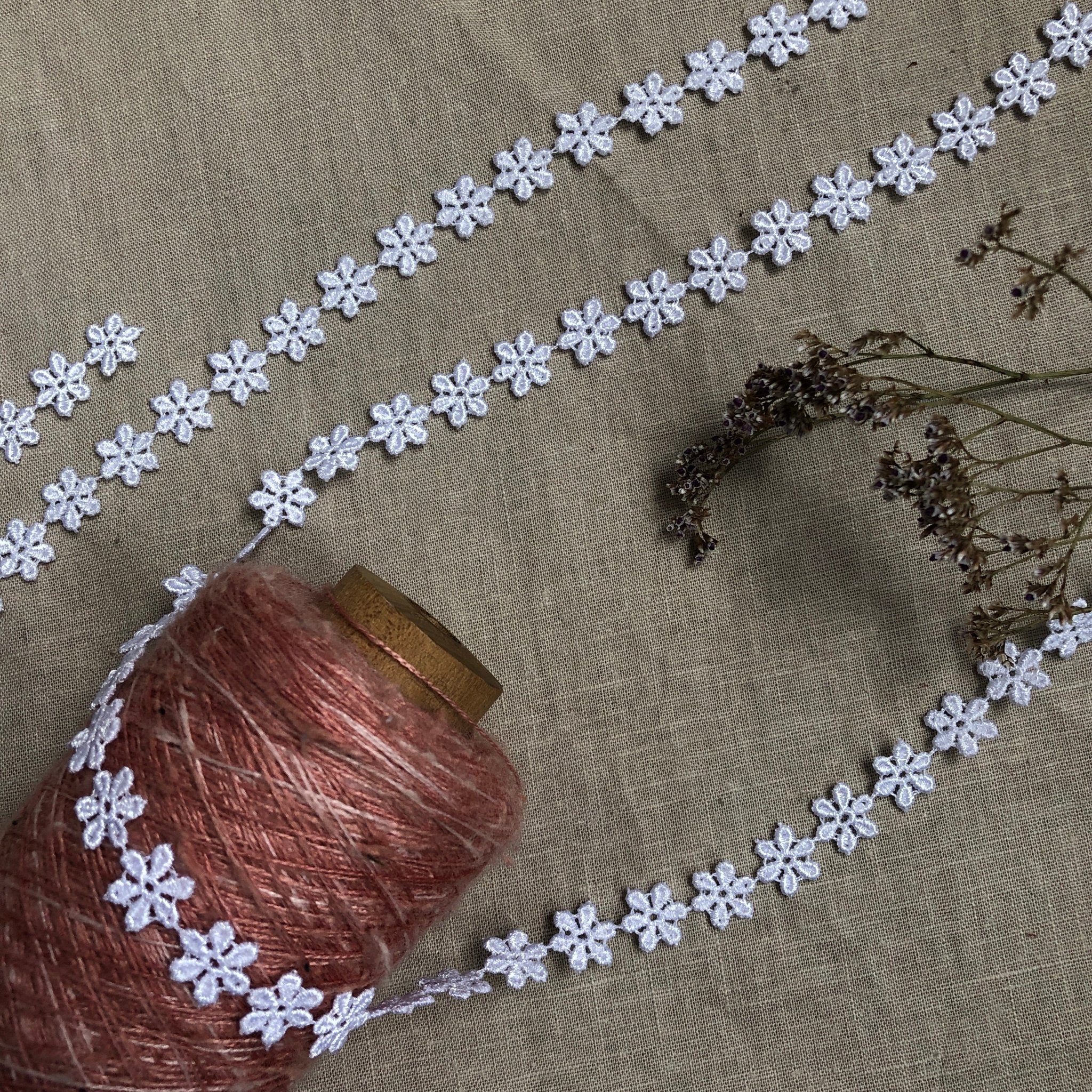 Ruban de broderie de Cambrai, prix au mètre #19