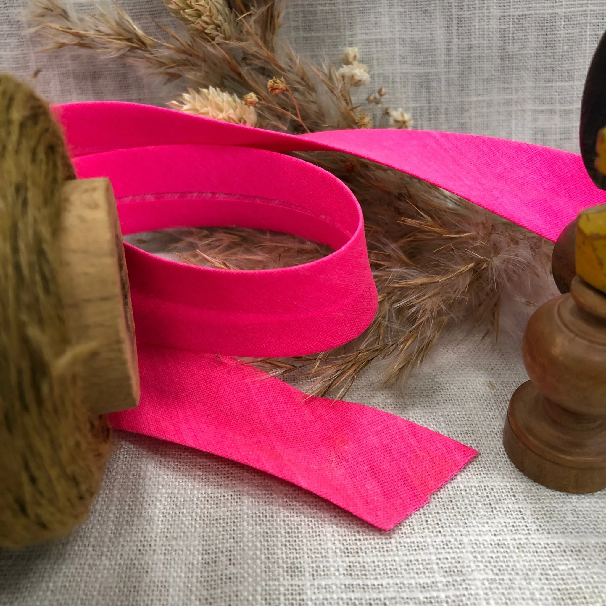 Biais rose fluo - au mètre -