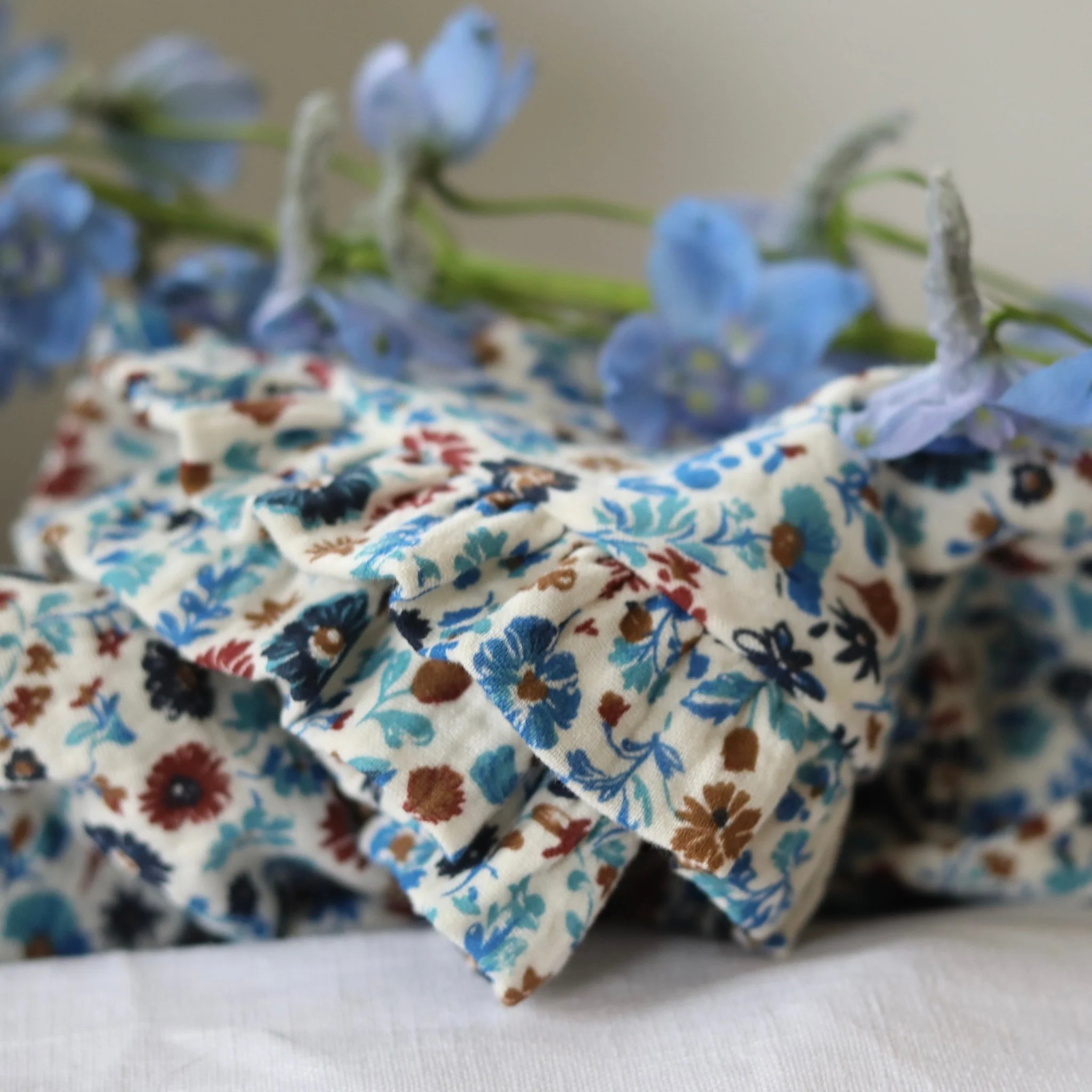 Blouse Annette - Double gaze de coton fleurettes bleues - Image 2