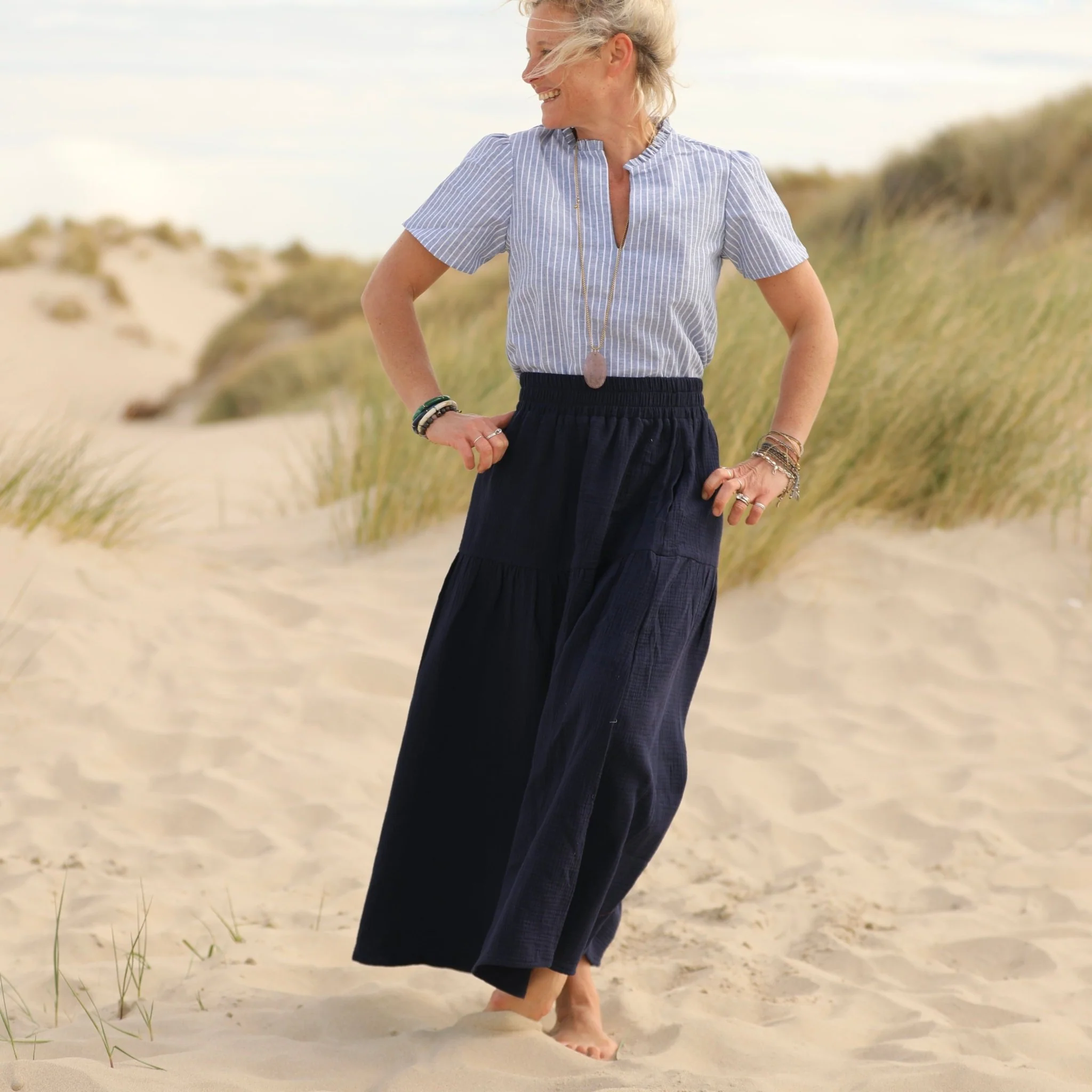 Blouse Ernestine en lin/coton large rayure bleue - Image 4