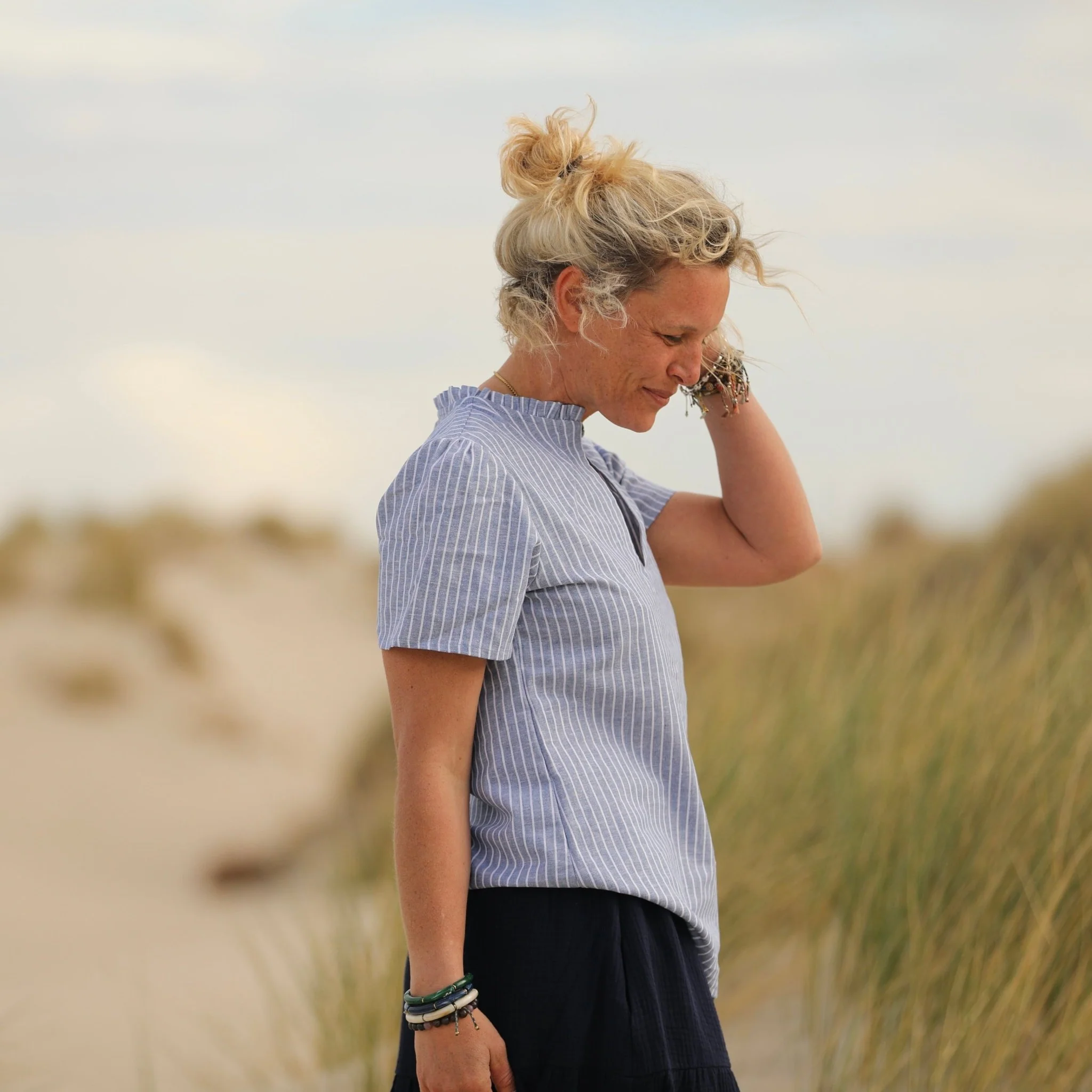 Blouse Ernestine en lin/coton large rayure bleue - Image 5