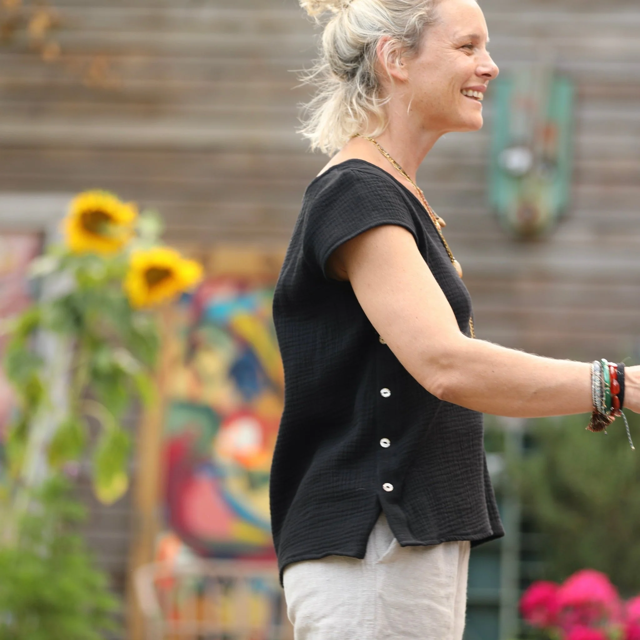Blouse Sidonie en double gaze de coton noire - Image 7