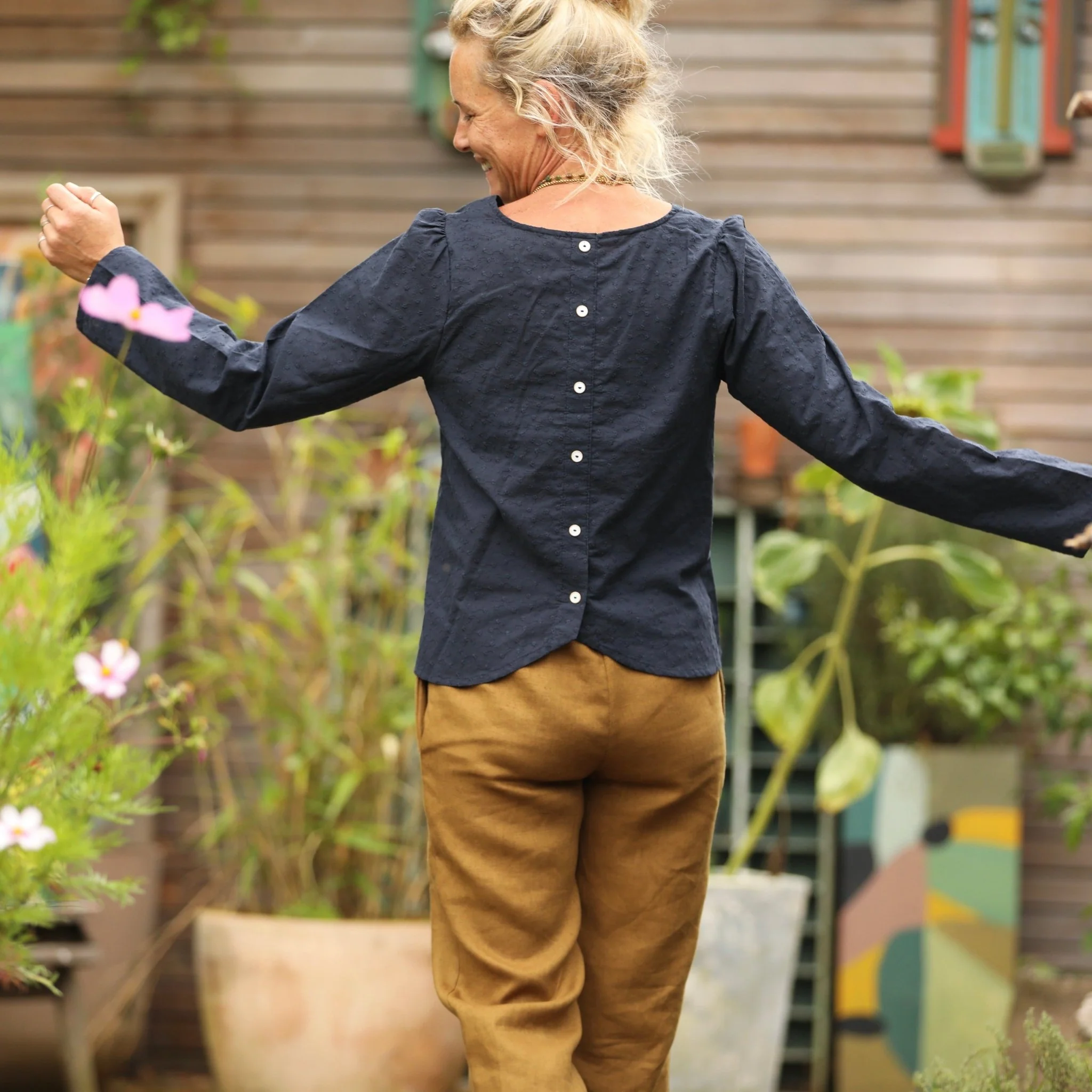 Blouse Flora - broderie bleu marine - Image 3