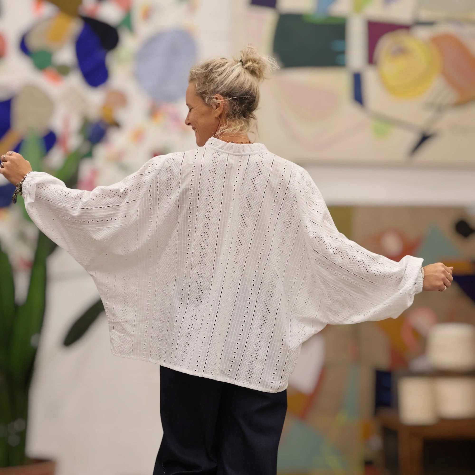 Blouse Miléna - broderie géométrique blanche - Image 3