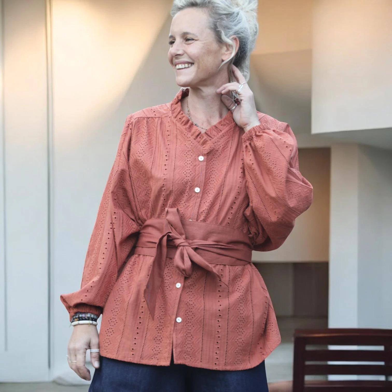 Blouse Miléna - broderie géométrique terracotta - Image 9