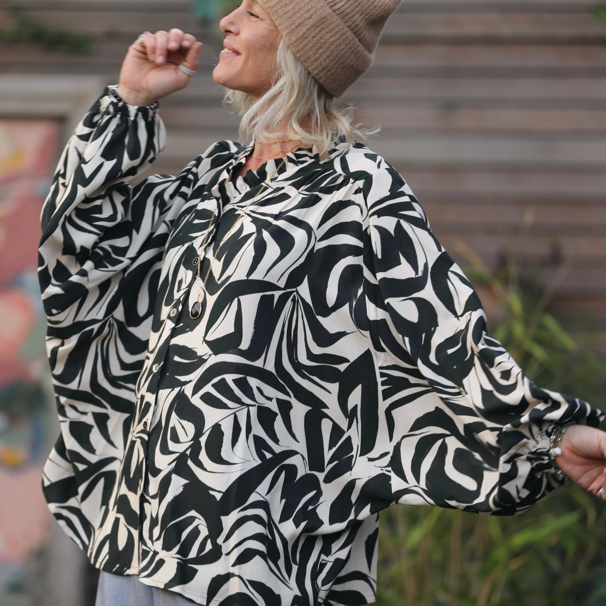 Blouse Miléna - viscose graphique noir/ivoire - Image 3