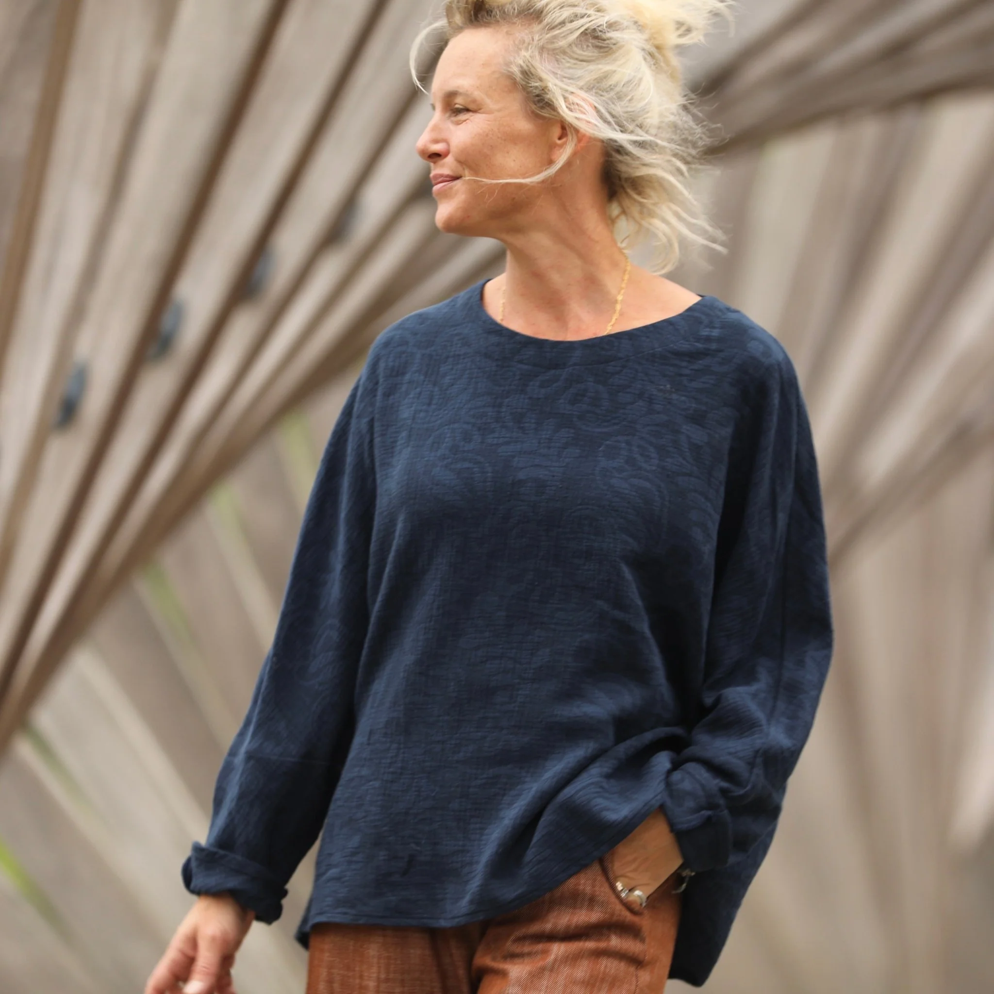 Blouse Naomie - Double gaze de coton/lin jacquard fleuri marine