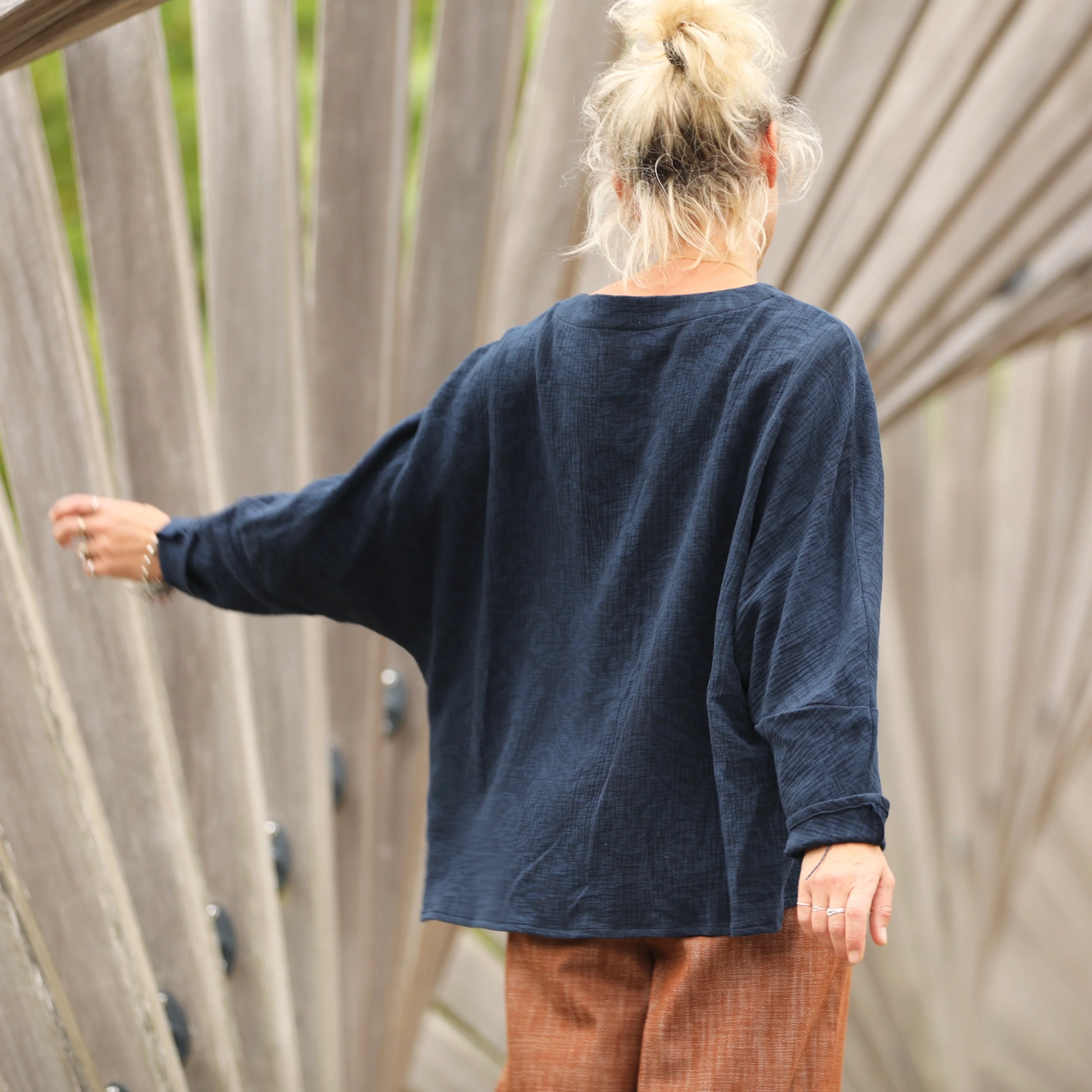 Blouse Naomie - Double gaze de coton/lin jacquard fleuri marine - Image 9