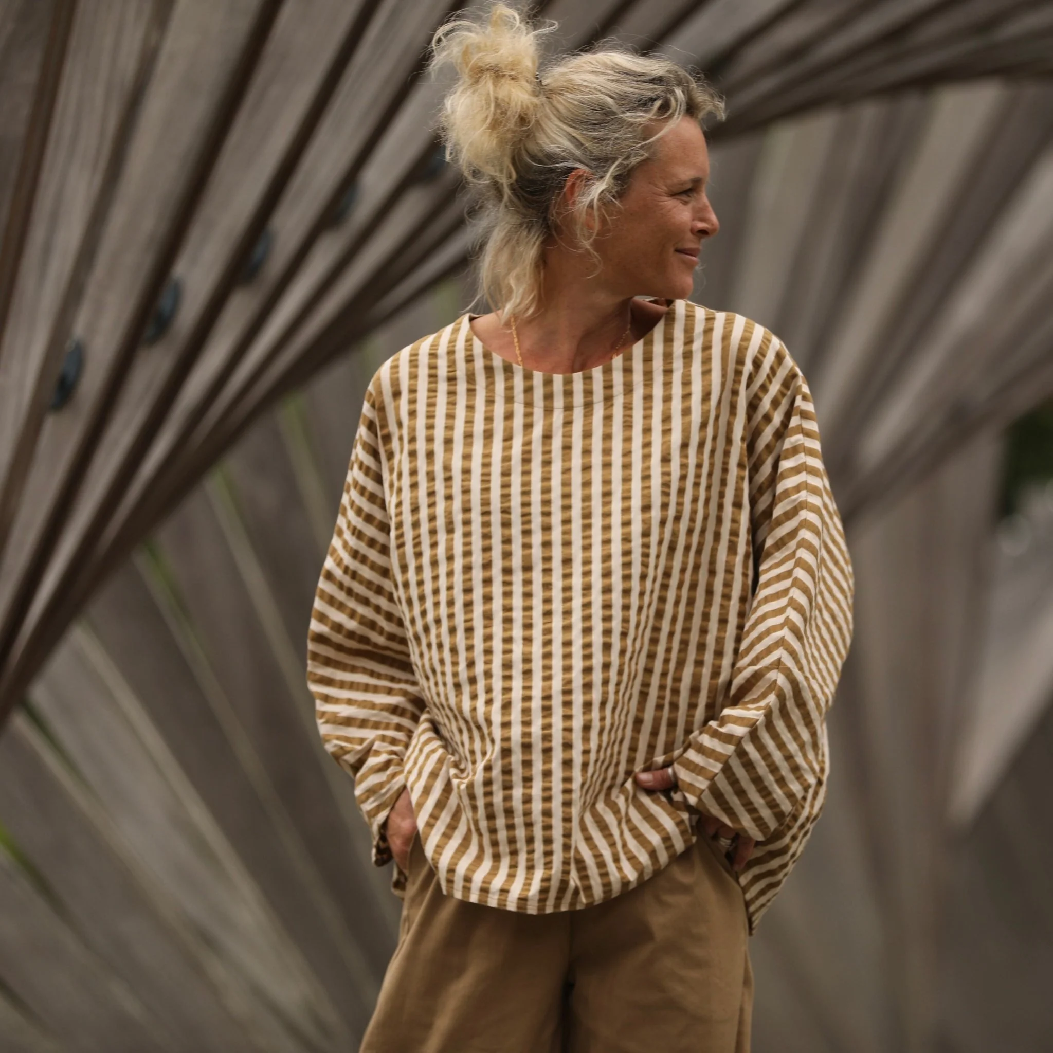 Blouse Naomie - Seeresucker de coton rayé camel/ivoire - Image 8