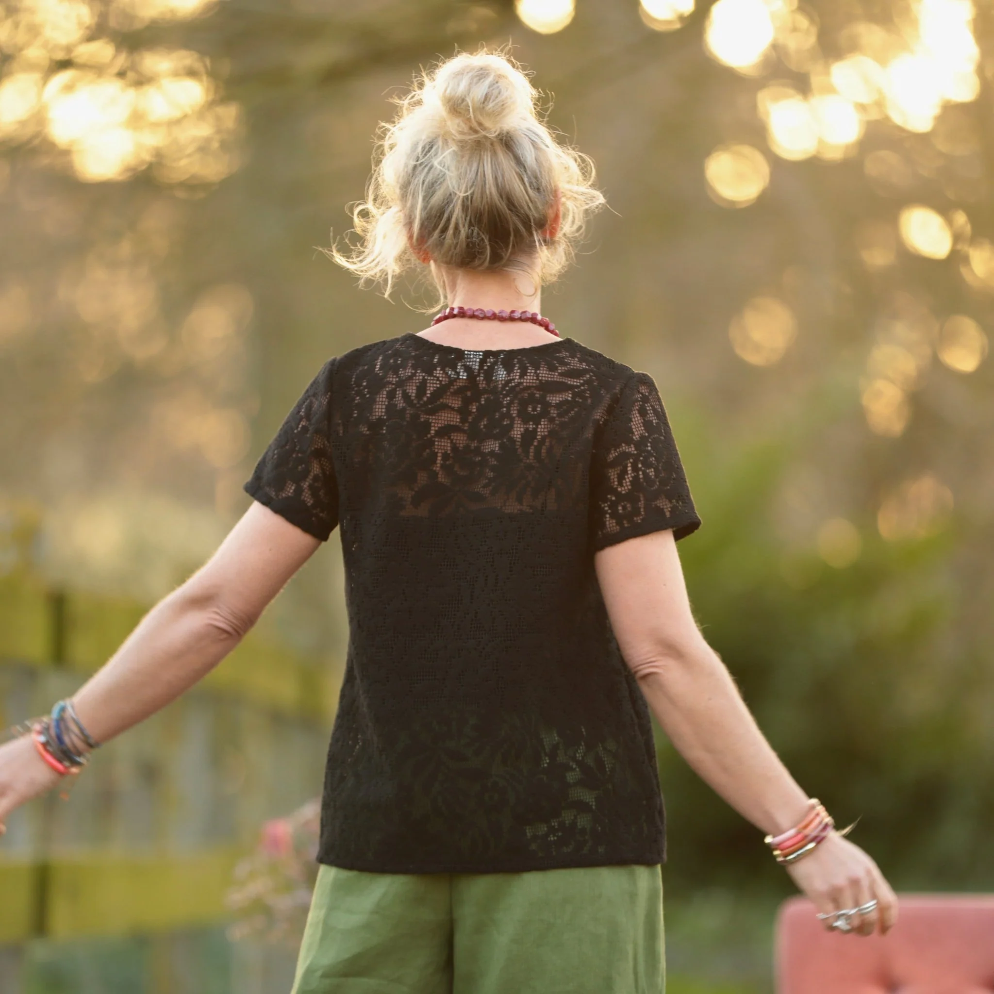 Blouse Nila - Structure graphique noire - Image 15