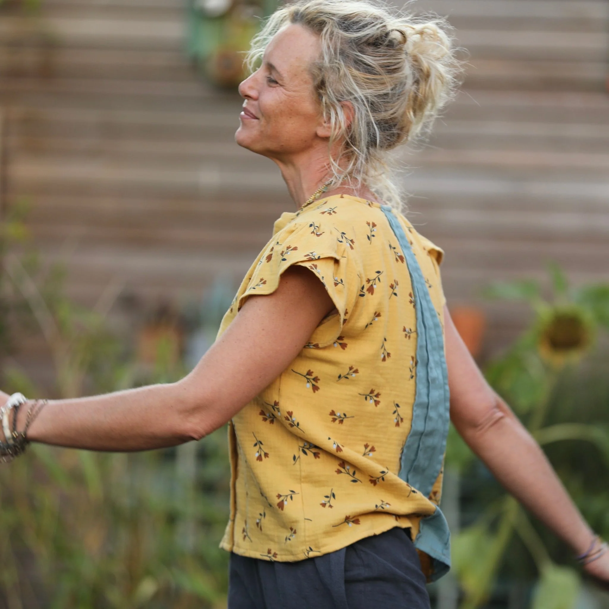 Blouse Sacha -double gaze de coton fleuri ocre - Image 9