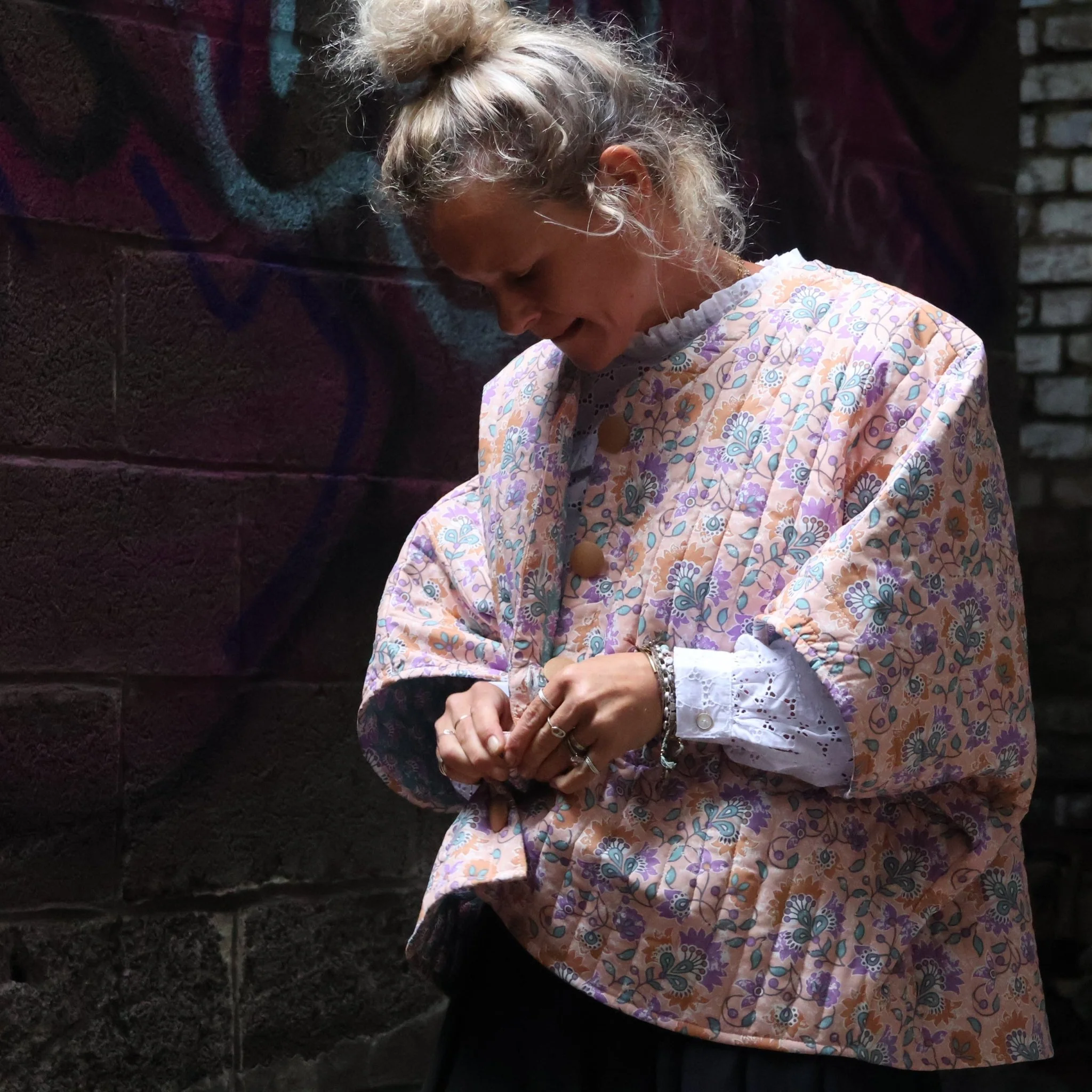 Veste kimono Yoko - coton matelassé fleuri rose/doublure fleuri vert violine
