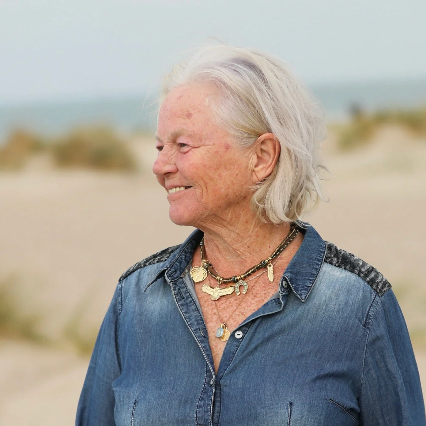 Collier Solstice – Grigris dorés - Image 2