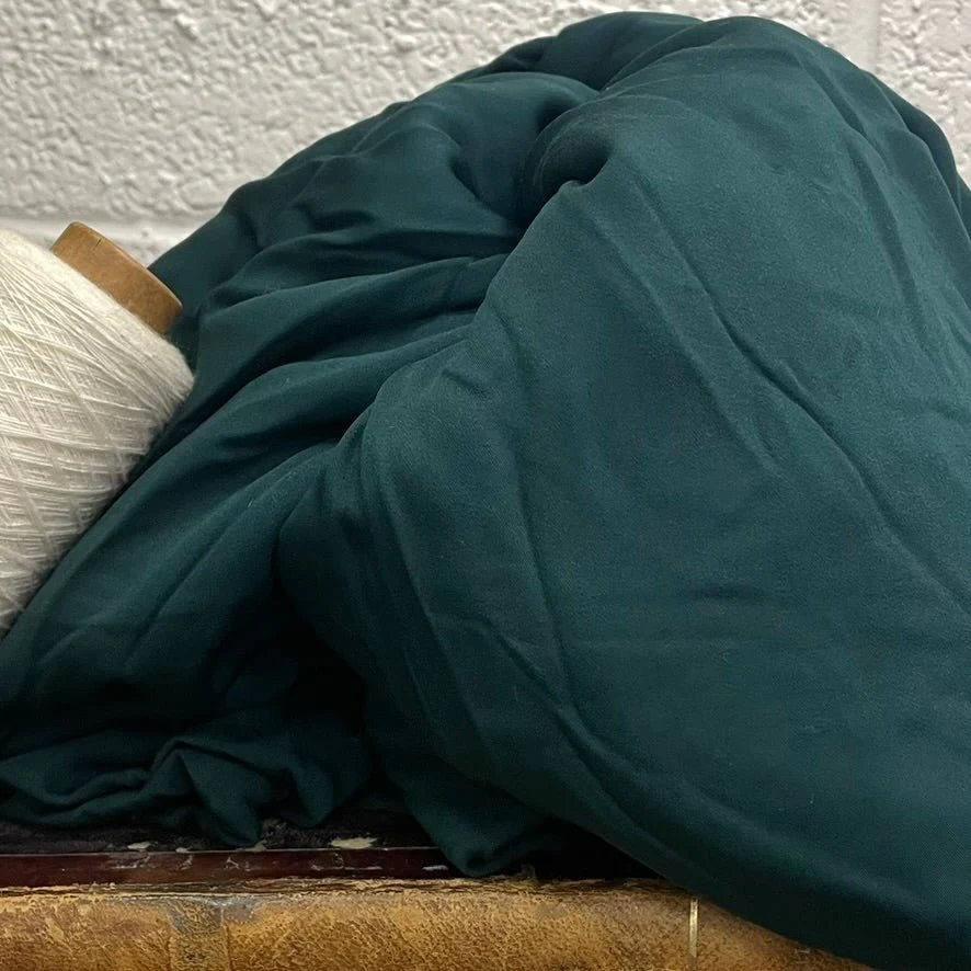 Coupon - viscose vert colvert 140x280 (E43)