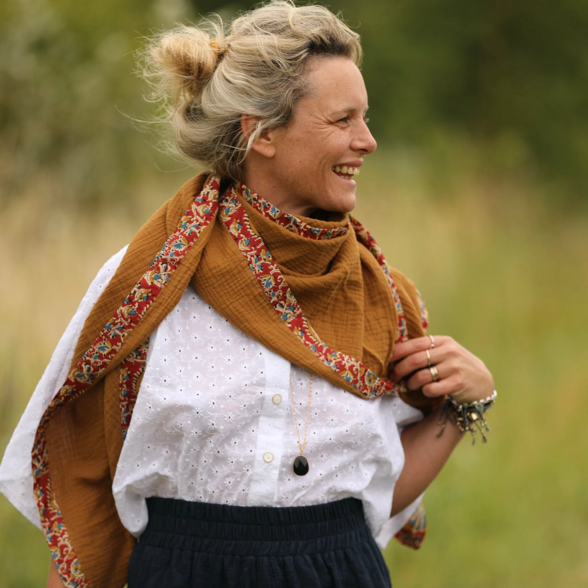 Le foulard Calista Camel/diya
