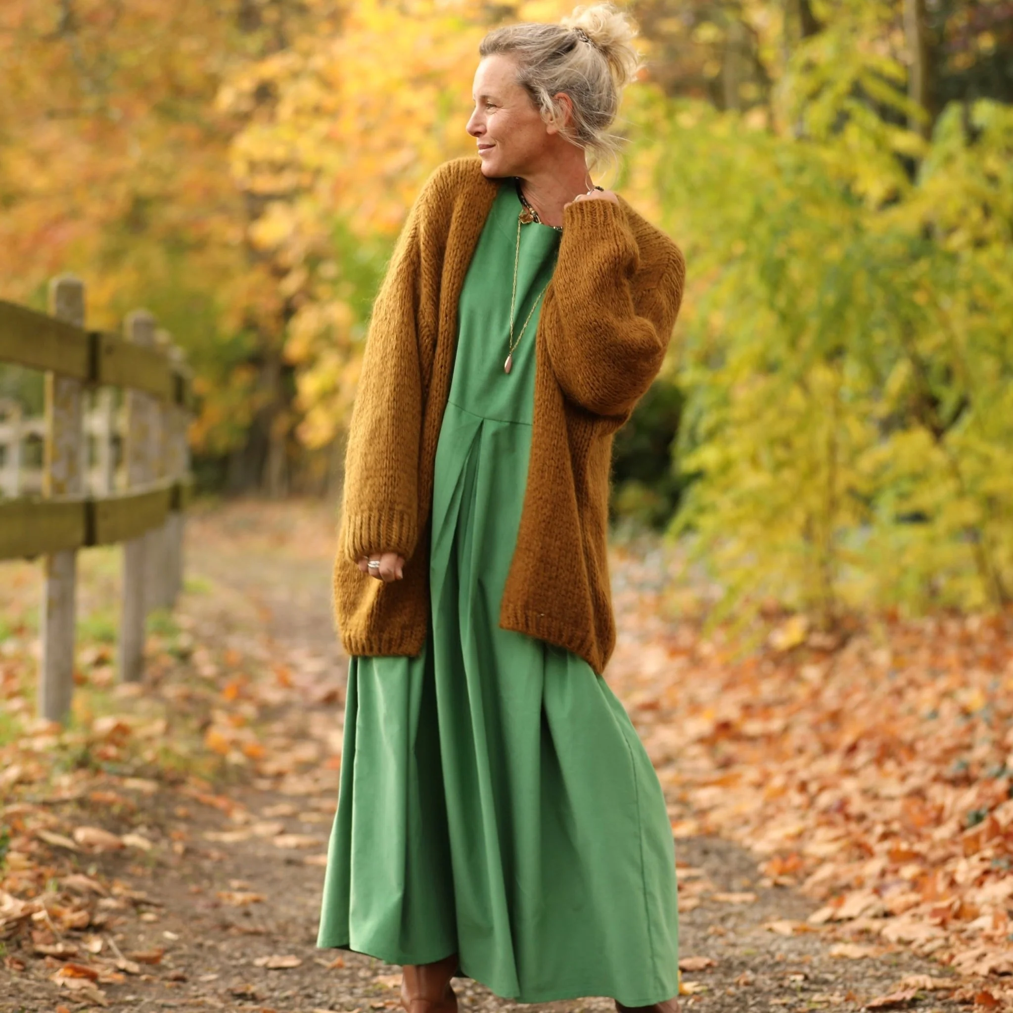 Robe Louisa - velours milleraies vert pomme - Image 7