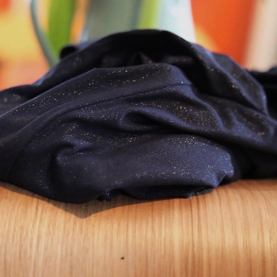 Le Pantalon Cocoon Louis — jersey scintillant marine - Image 2