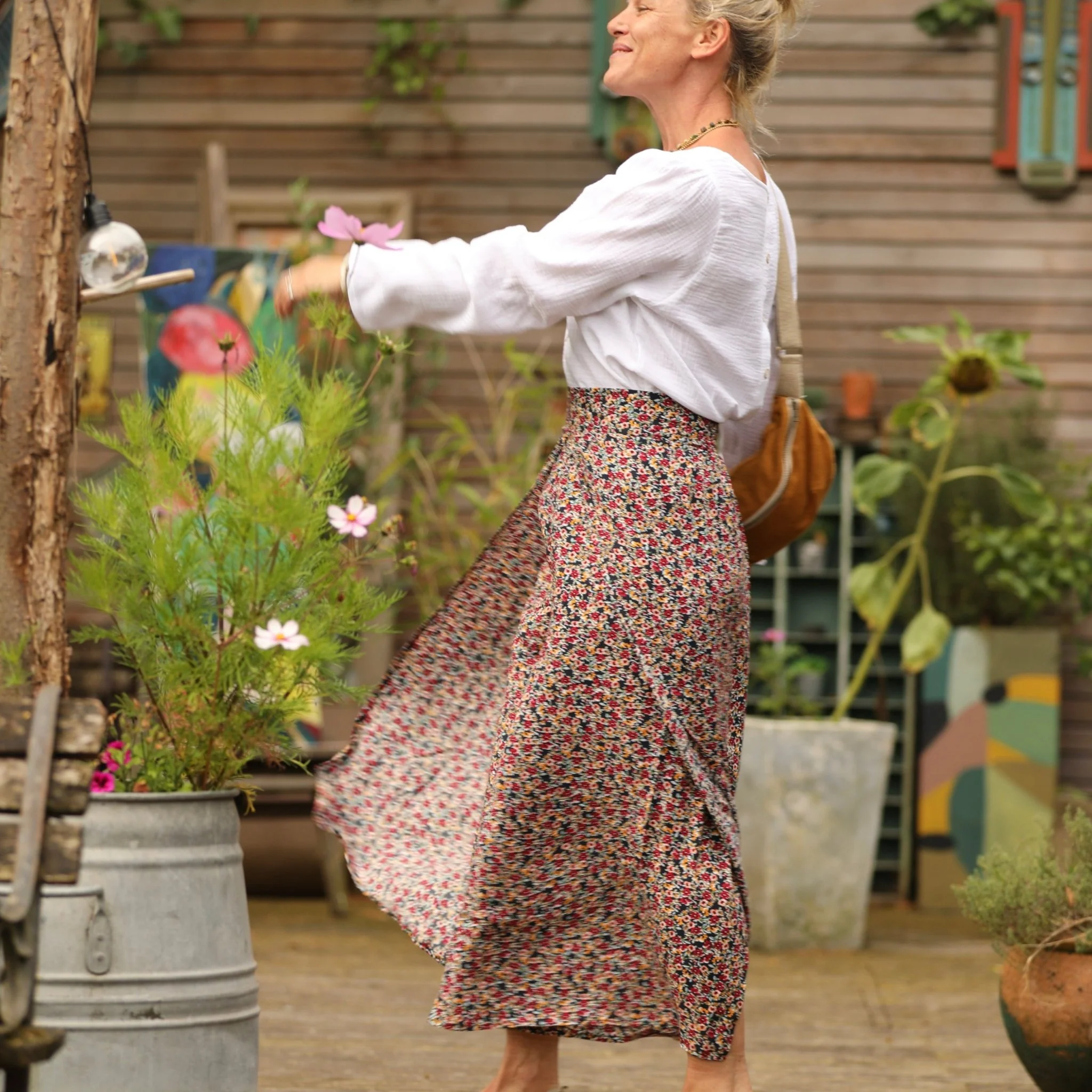 Pantalon drapé Mathilde - viscose fleuri d'été - Image 2