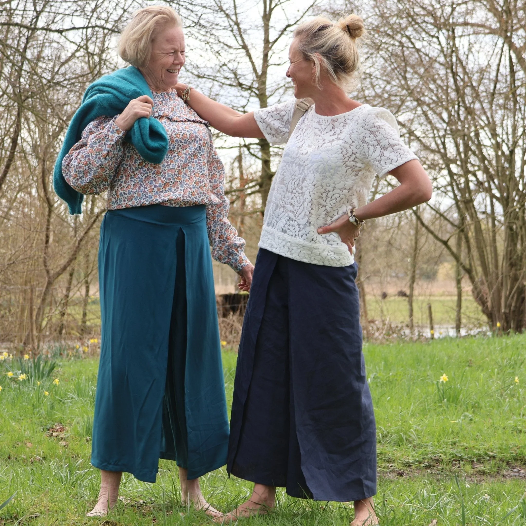 Pantalon drapé Mathilde - sergé de coton fleuri d'été - Image 9