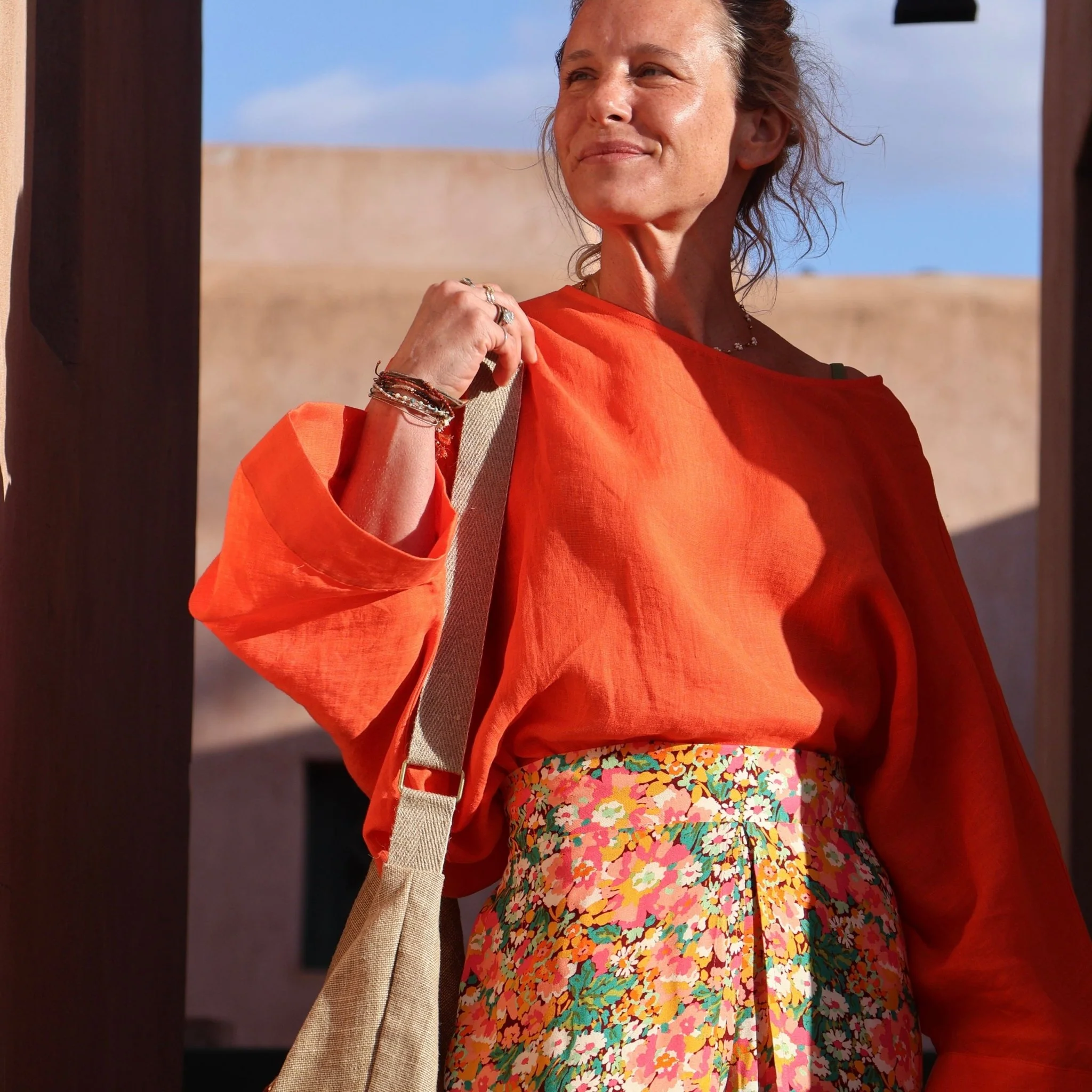 Pantalon drapé Mathilde - viscose fleuri corail - Image 5