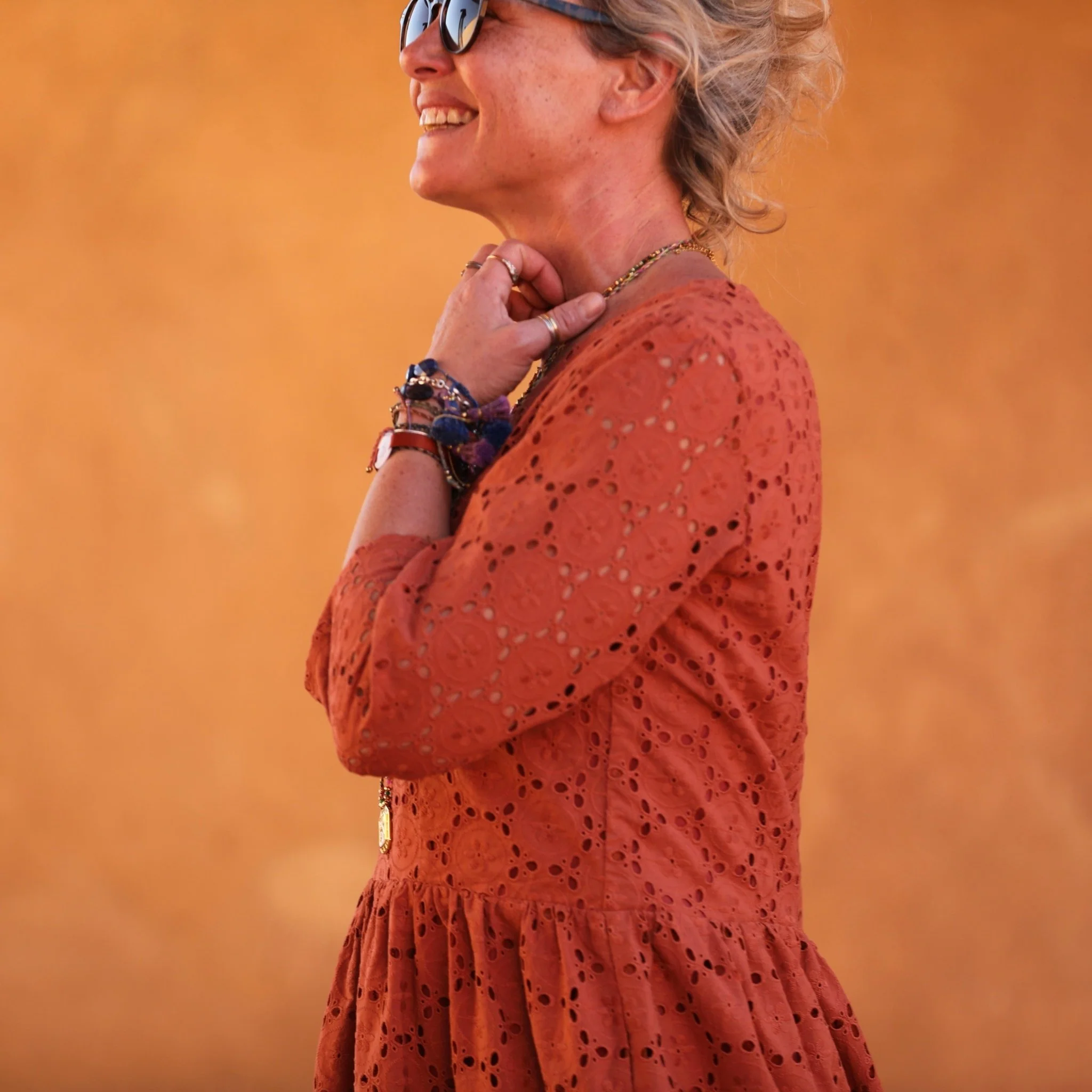 Robe Anastasia brodée terracotta - Image 8