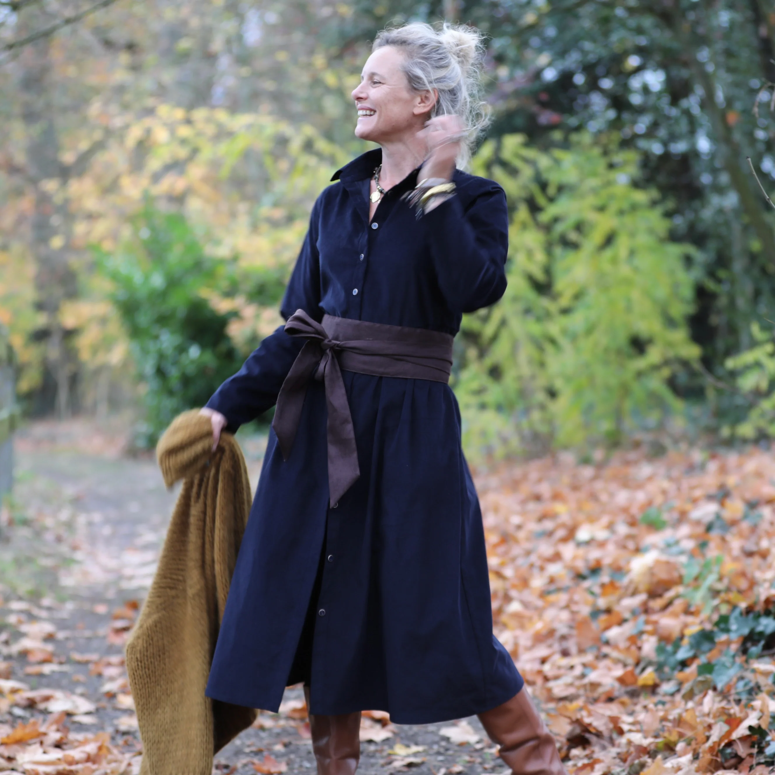 Robe Arlène - Velours milleraies bleu marine - Image 2