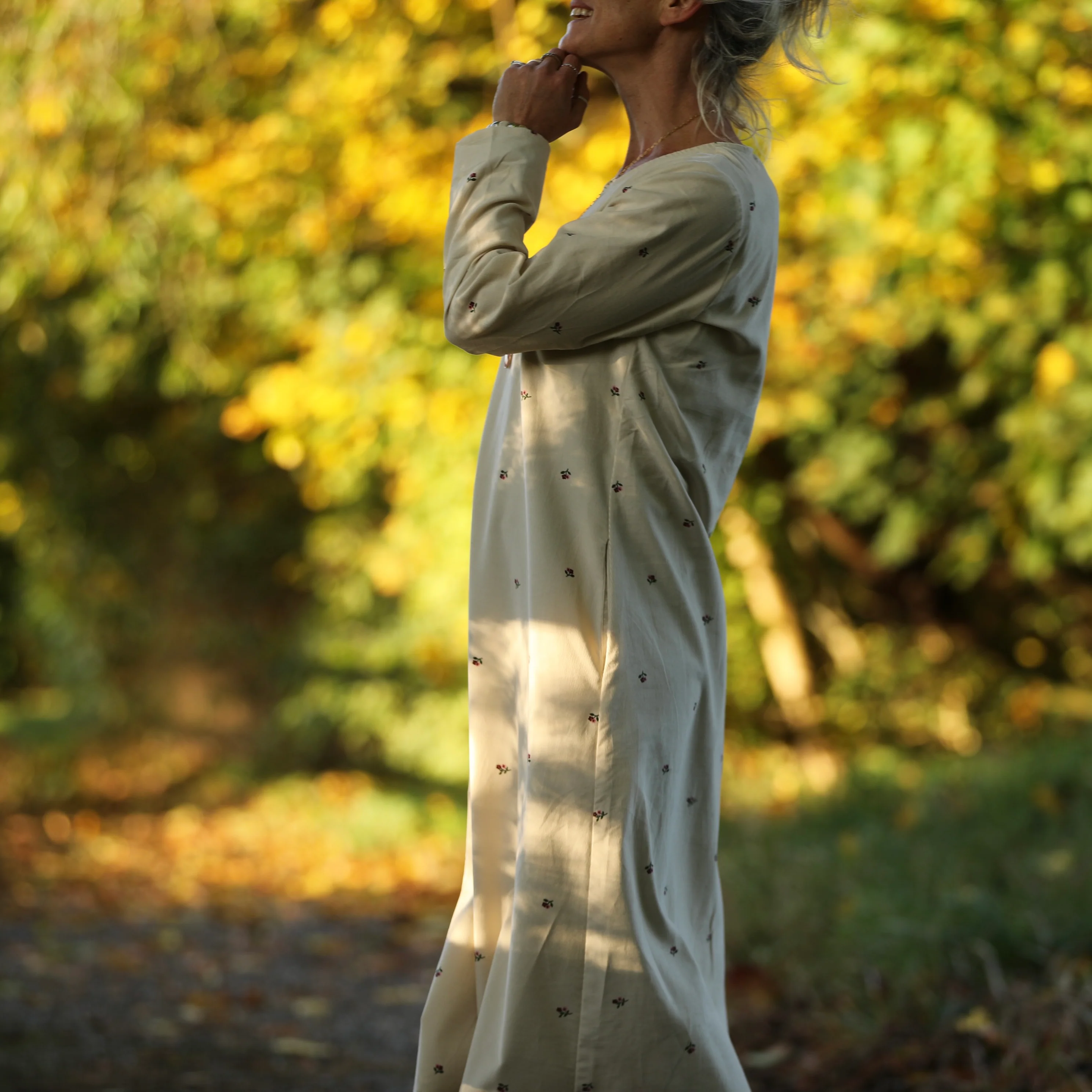 Robe Armande – Velours milleraies ivoire fleuri - Image 8