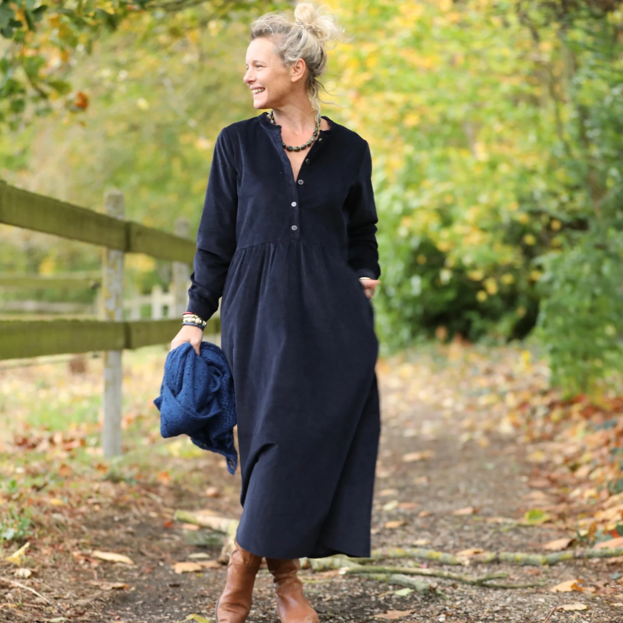 Robe Aurélia - velours côtelé bleu marine