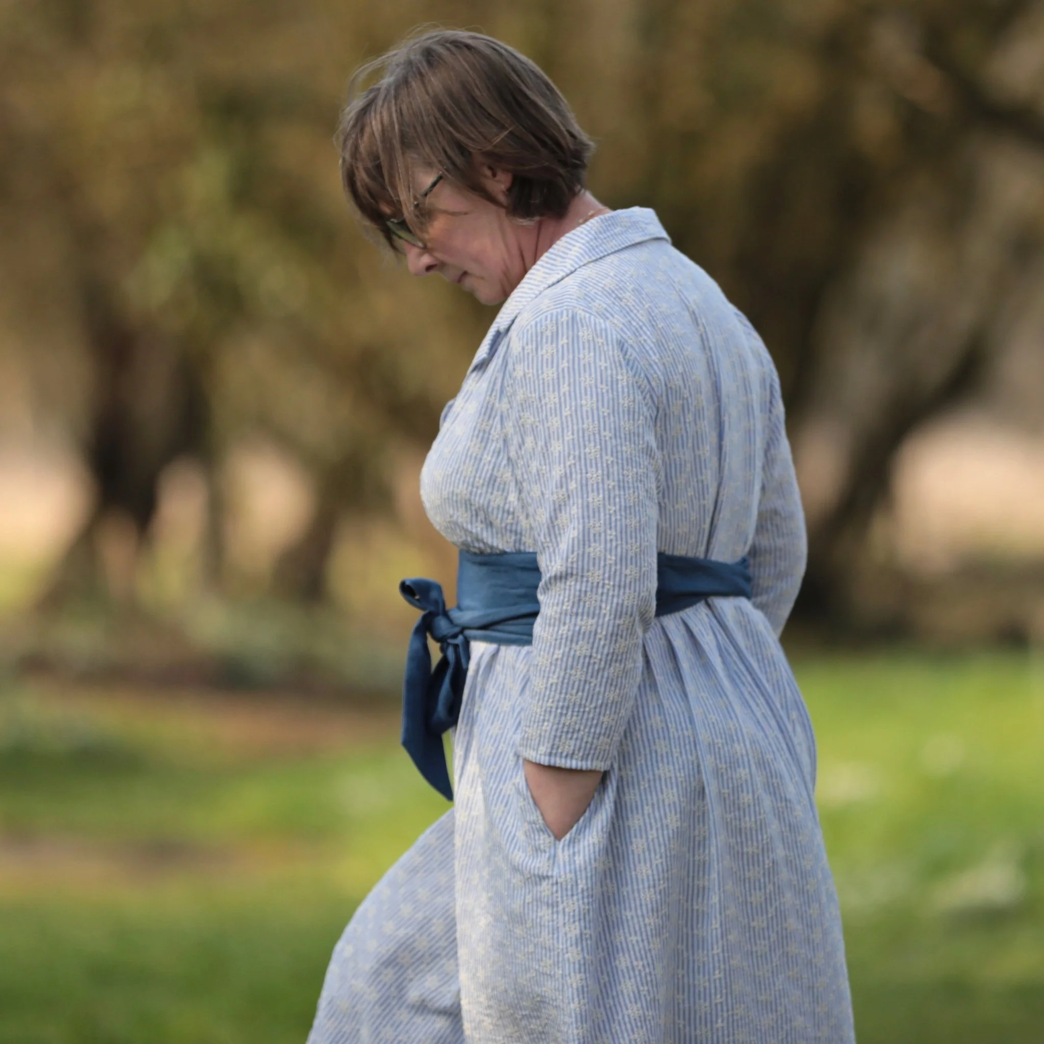 Robe Hazel- Coton rayé bleu brodé - Image 9