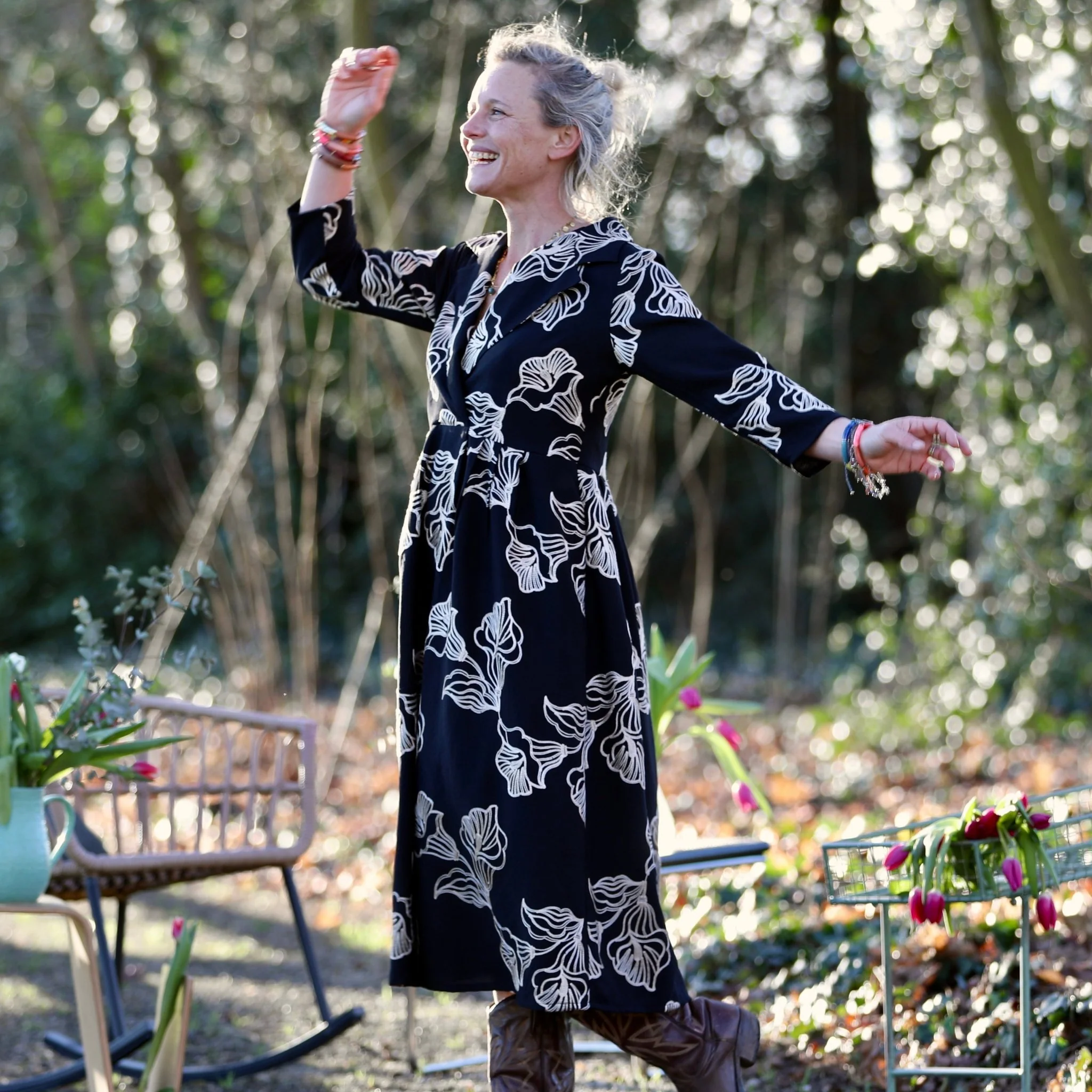 Robe Hazel- Coton brodé Clair Obscur Fleuri - Image 9