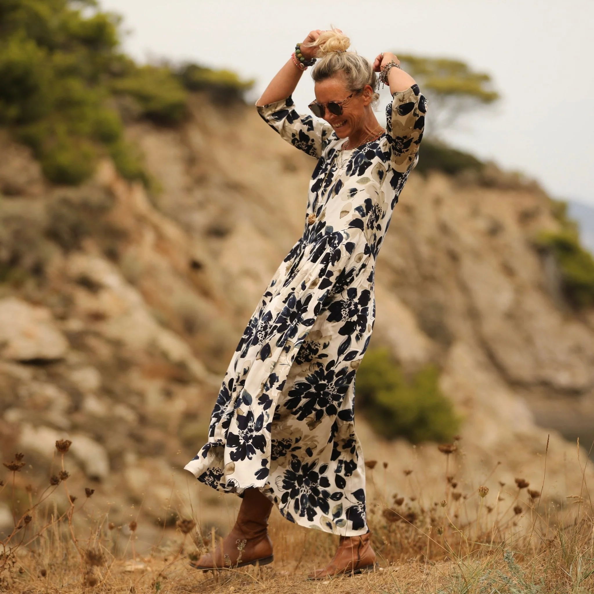 Robe Louisa viscose bouquet nuit