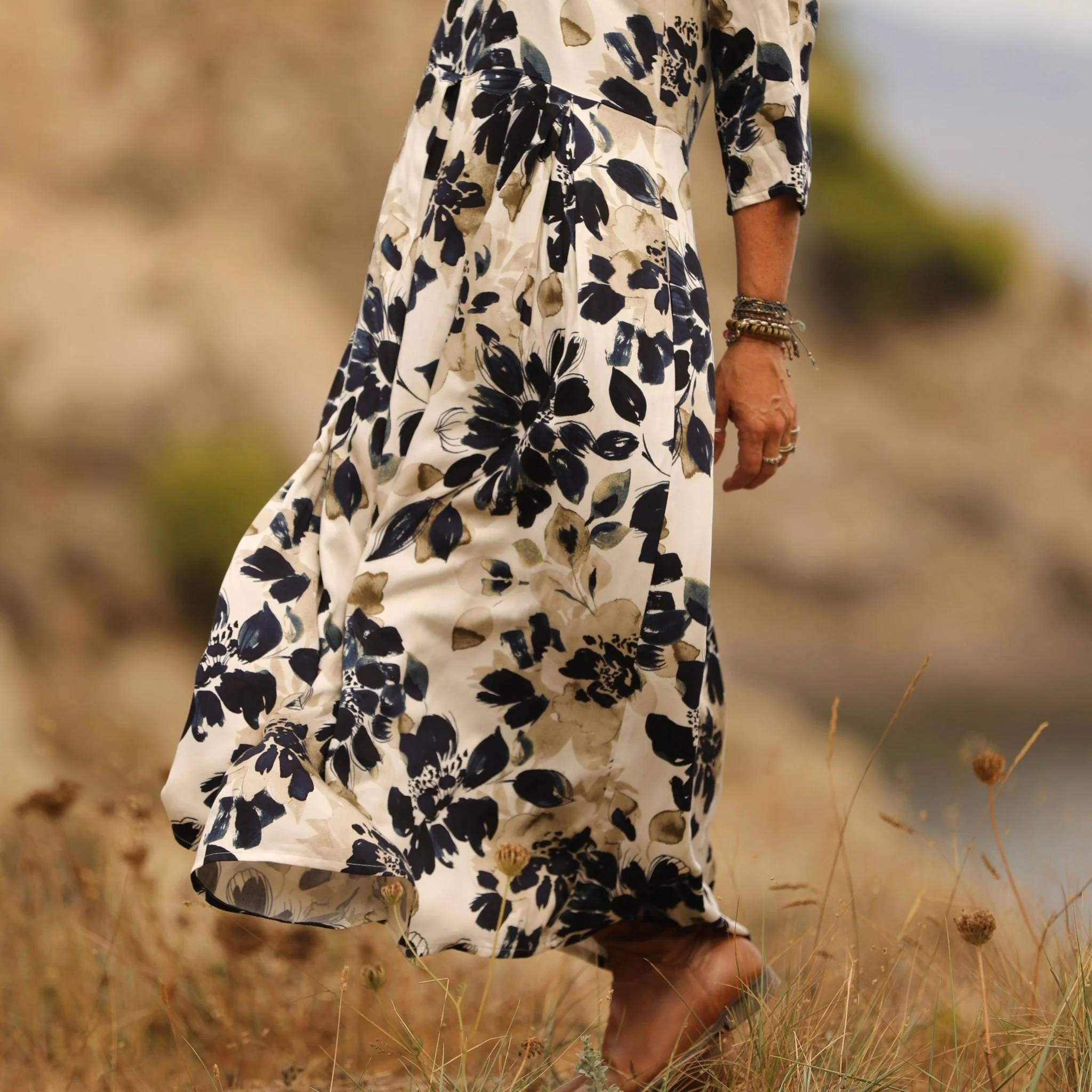 Robe Louisa viscose bouquet nuit - Image 7
