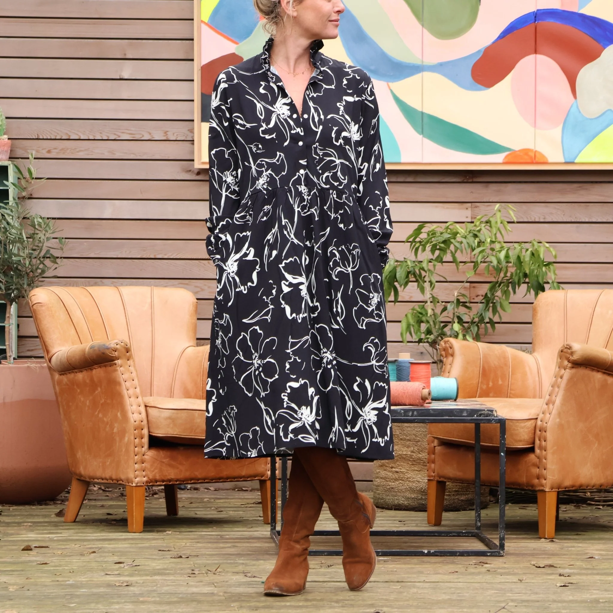 Robe Pomme - longueur midi - viscose - bouquet abstrait - Image 3